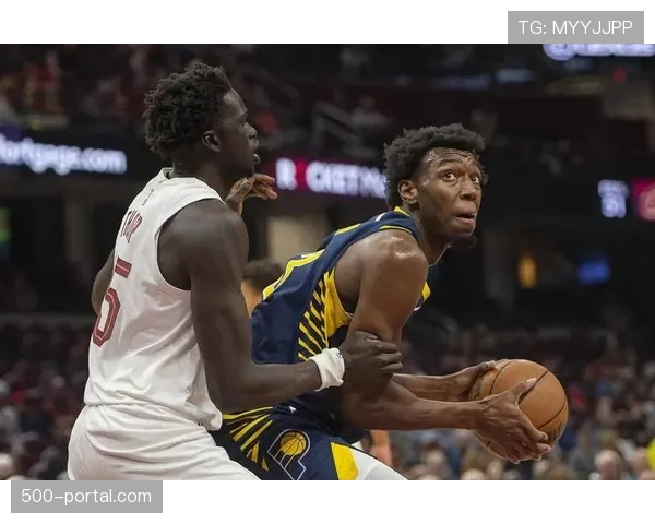 费内巴切宣布埃德森跟腱出血正在积极治疗中预计缺阵一段时间